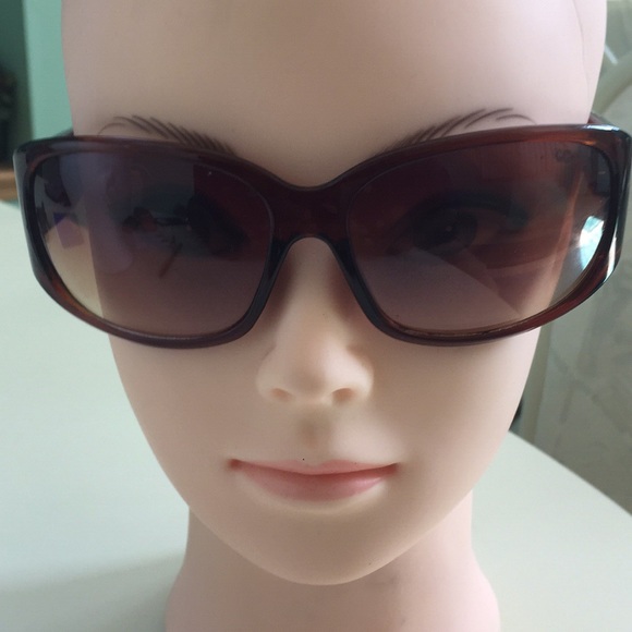 Coach Sunglasses - Picture 2 of 8